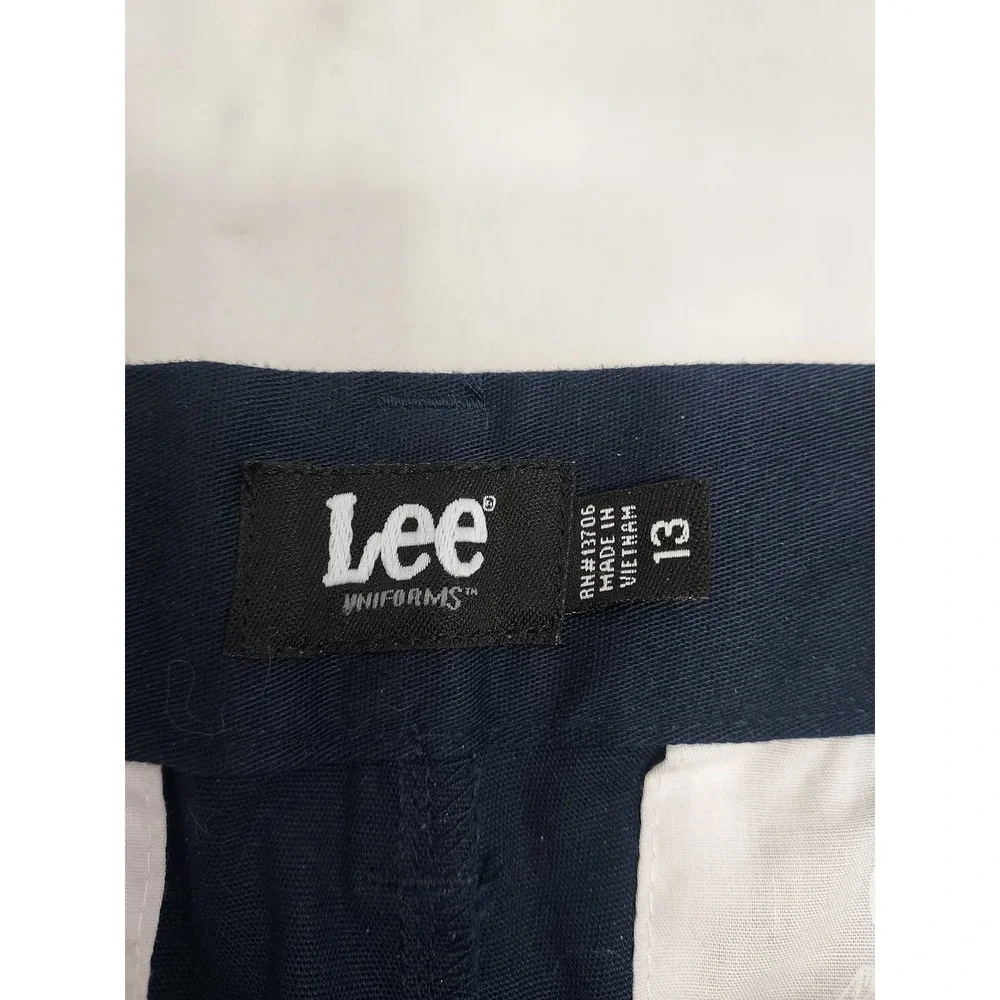 Lee Navy Classic Bermuda NWT Shorts. Size 13 - Picture 7 of 9